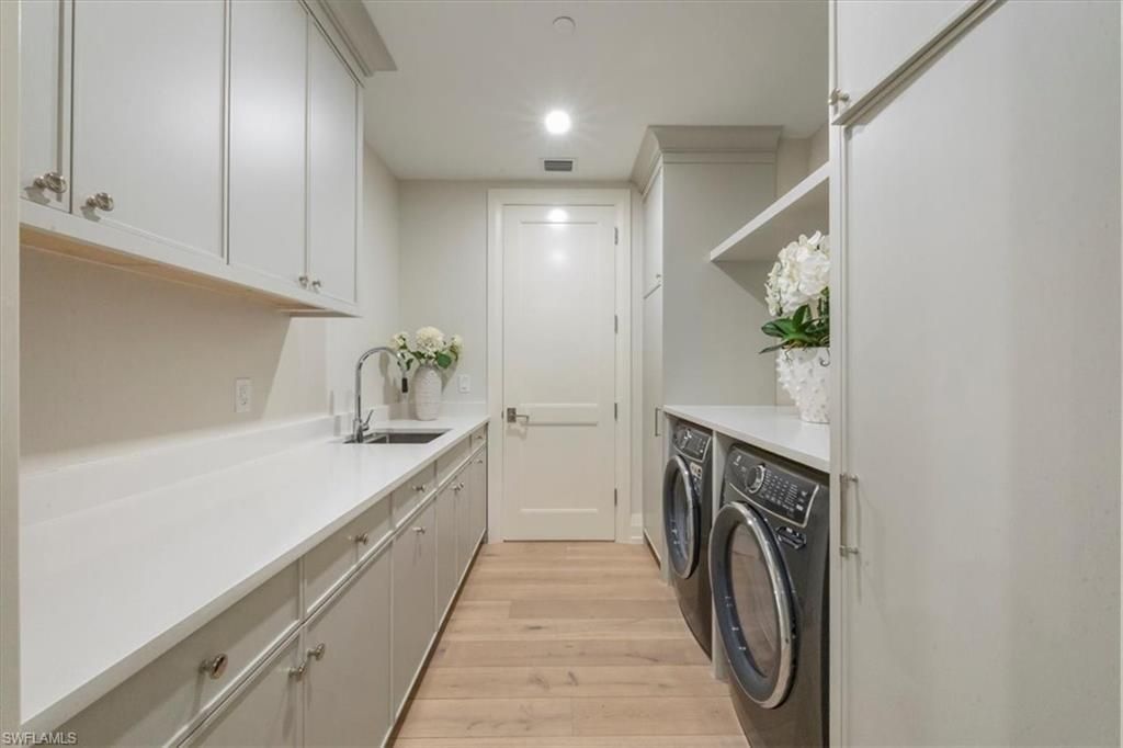 1820 Gulf Shore Blvd N, Unit 402-403, Naples, FL 34102 Photo