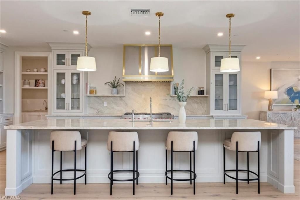 1820 Gulf Shore Blvd N, Unit 402-403, Naples, FL 34102 Photo