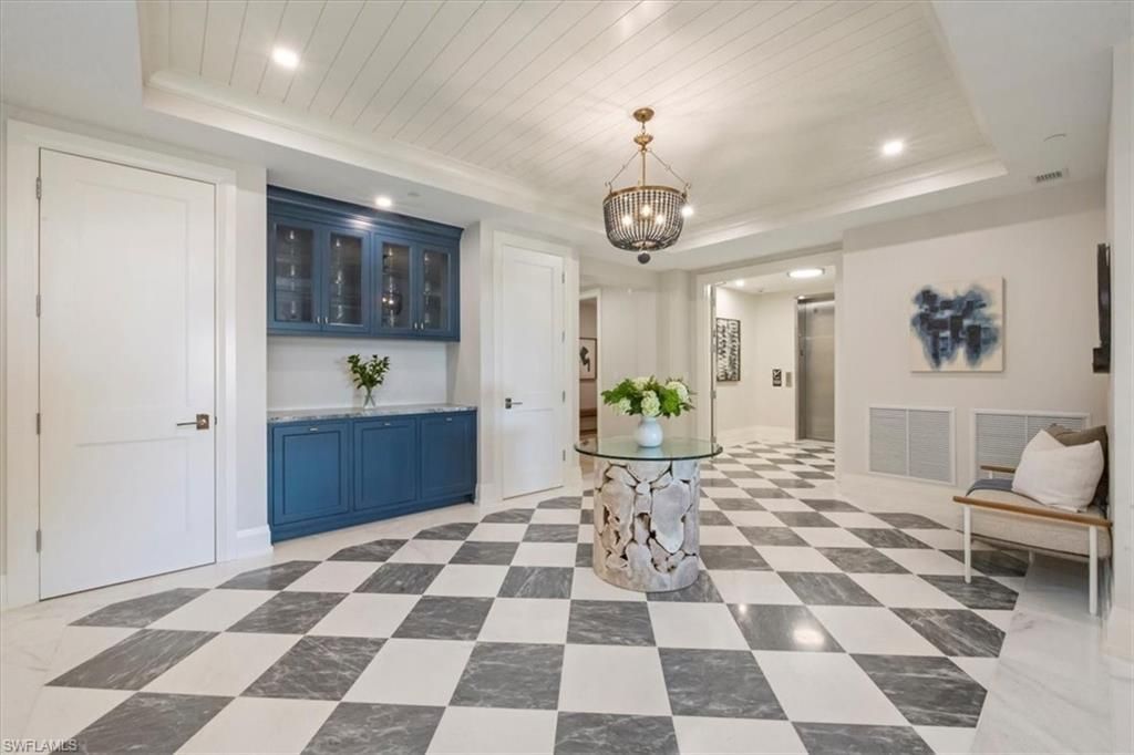 1820 Gulf Shore Blvd N, Unit 402-403, Naples, FL 34102 Photo