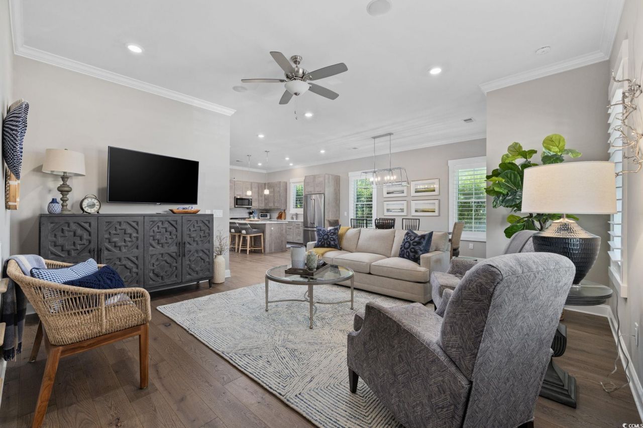 8031 Laurel Ash Ave. Photo 5