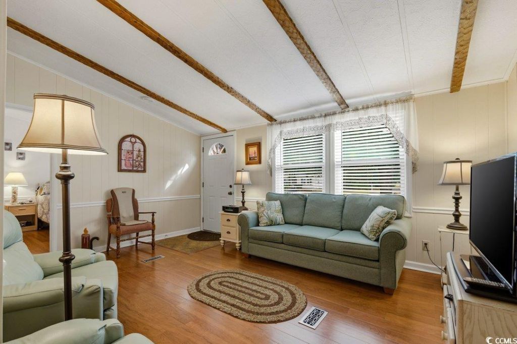 1021 S Marlin St. Photo 6