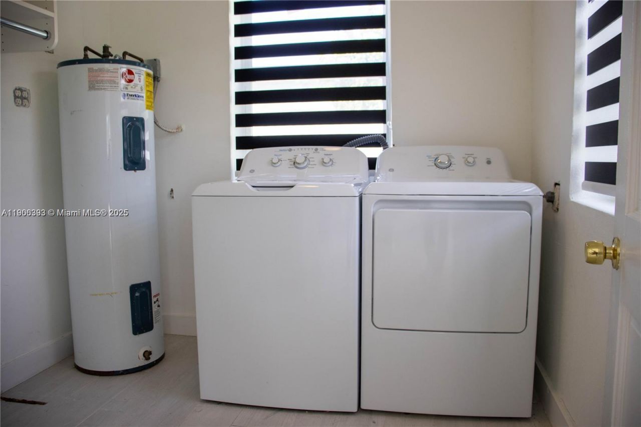 295 NE 150th St, Miami, FL 33161 Photo