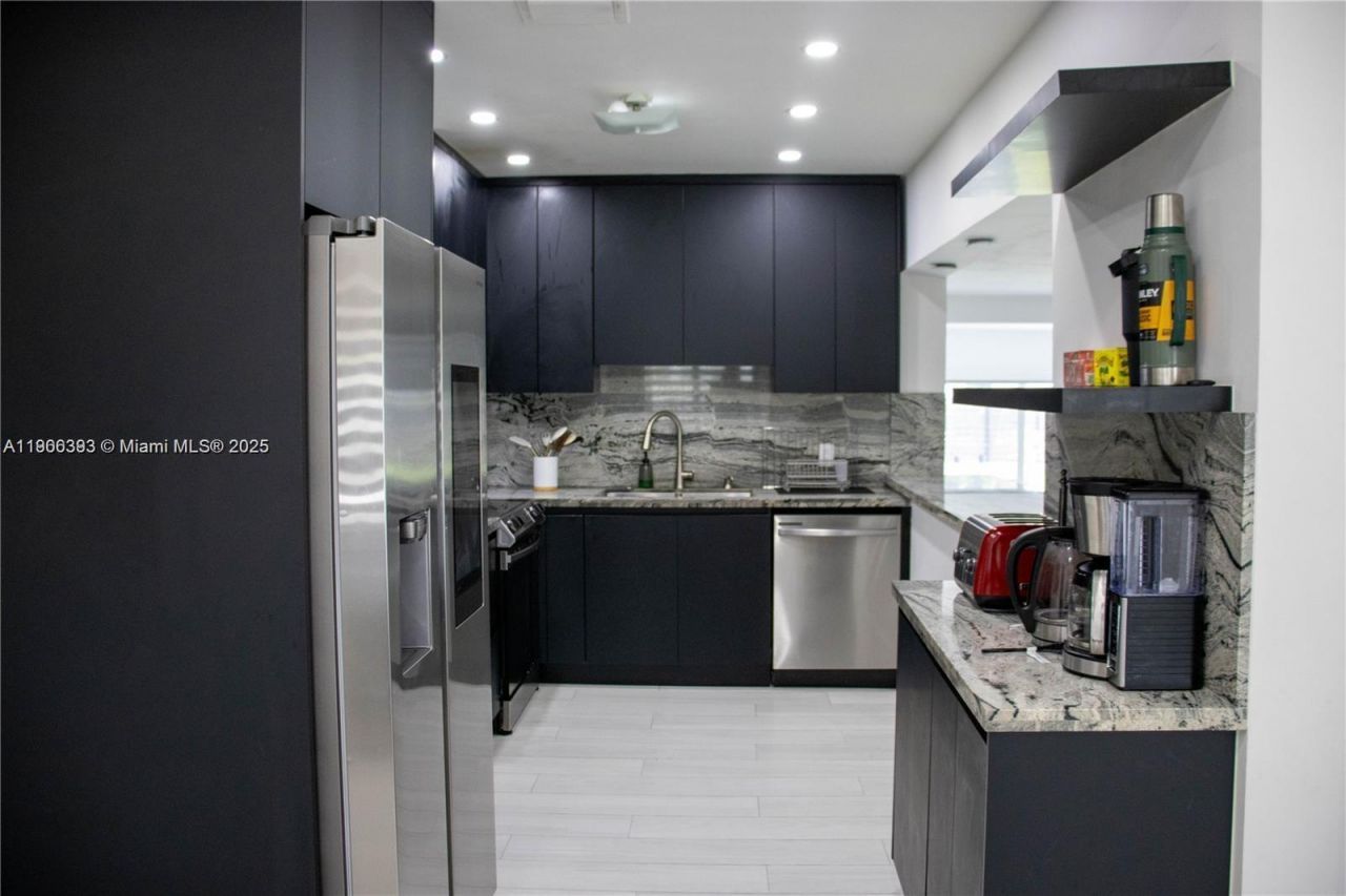 295 NE 150th St, Miami, FL 33161 Photo