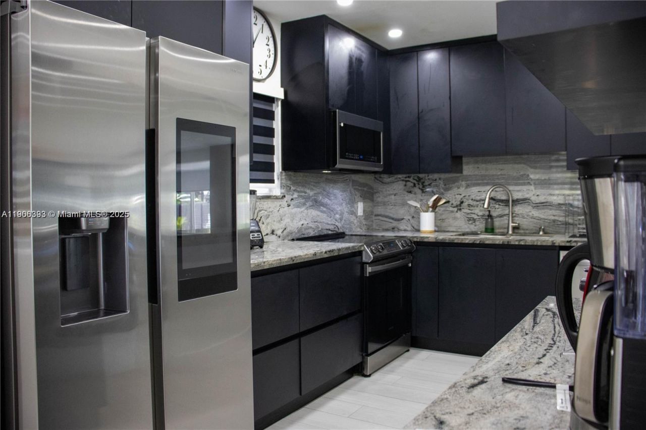 295 NE 150th St, Miami, FL 33161 Photo