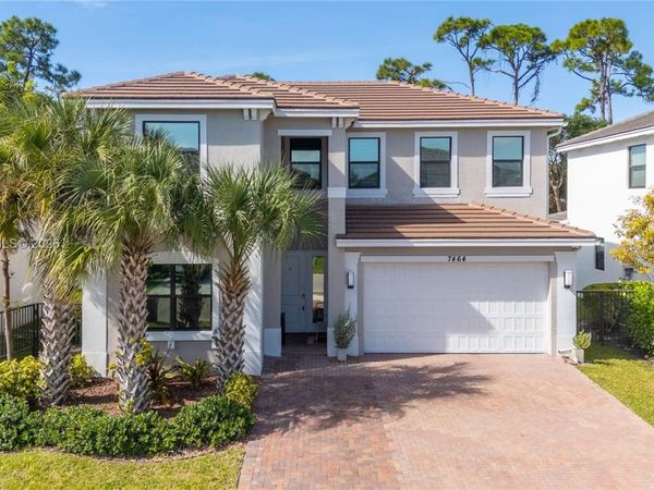 7464 Estero Dr, Lake Worth, FL 33463