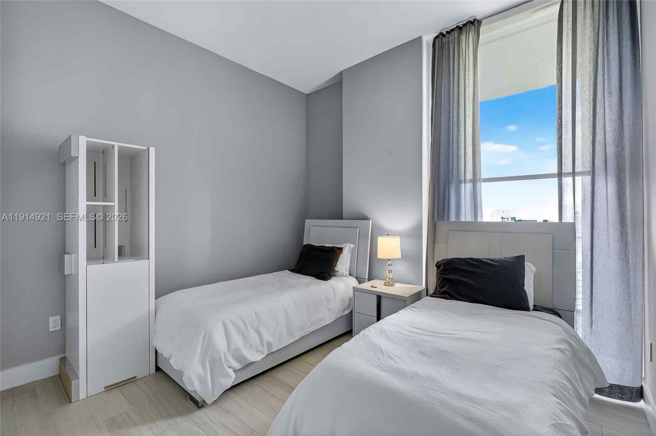 1300 S Miami Ave, Unit PH5001, Miami, FL 33130 Photo