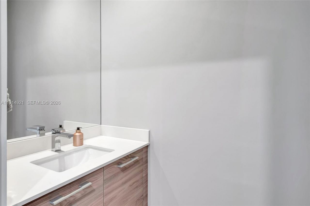 1300 S Miami Ave, Unit PH5001, Miami, FL 33130 Photo