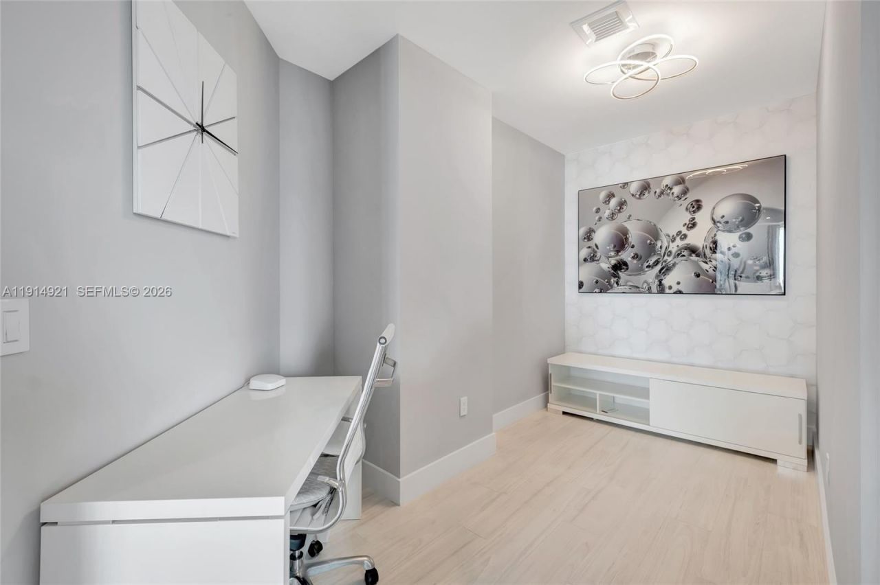 1300 S Miami Ave, Unit PH5001, Miami, FL 33130 Photo