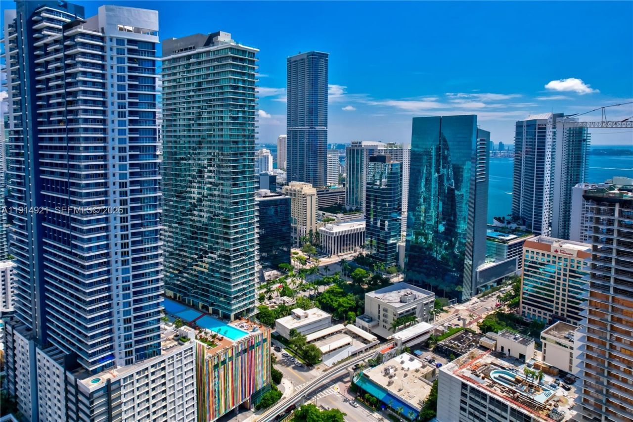 1300 S Miami Ave, Unit PH5001, Miami, FL 33130 Photo