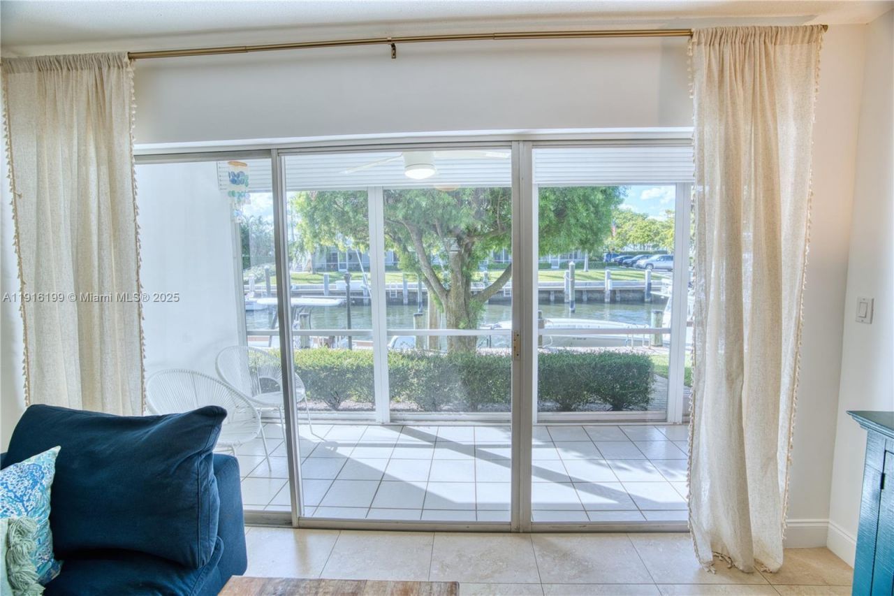 68 Yacht Club Dr, Unit 2, North Palm Beach, FL 33408 Photo