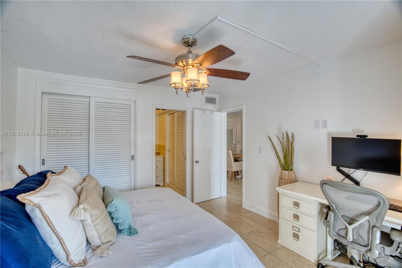 68 Yacht Club Dr, Unit 2, North Palm Beach, FL 33408 Photo