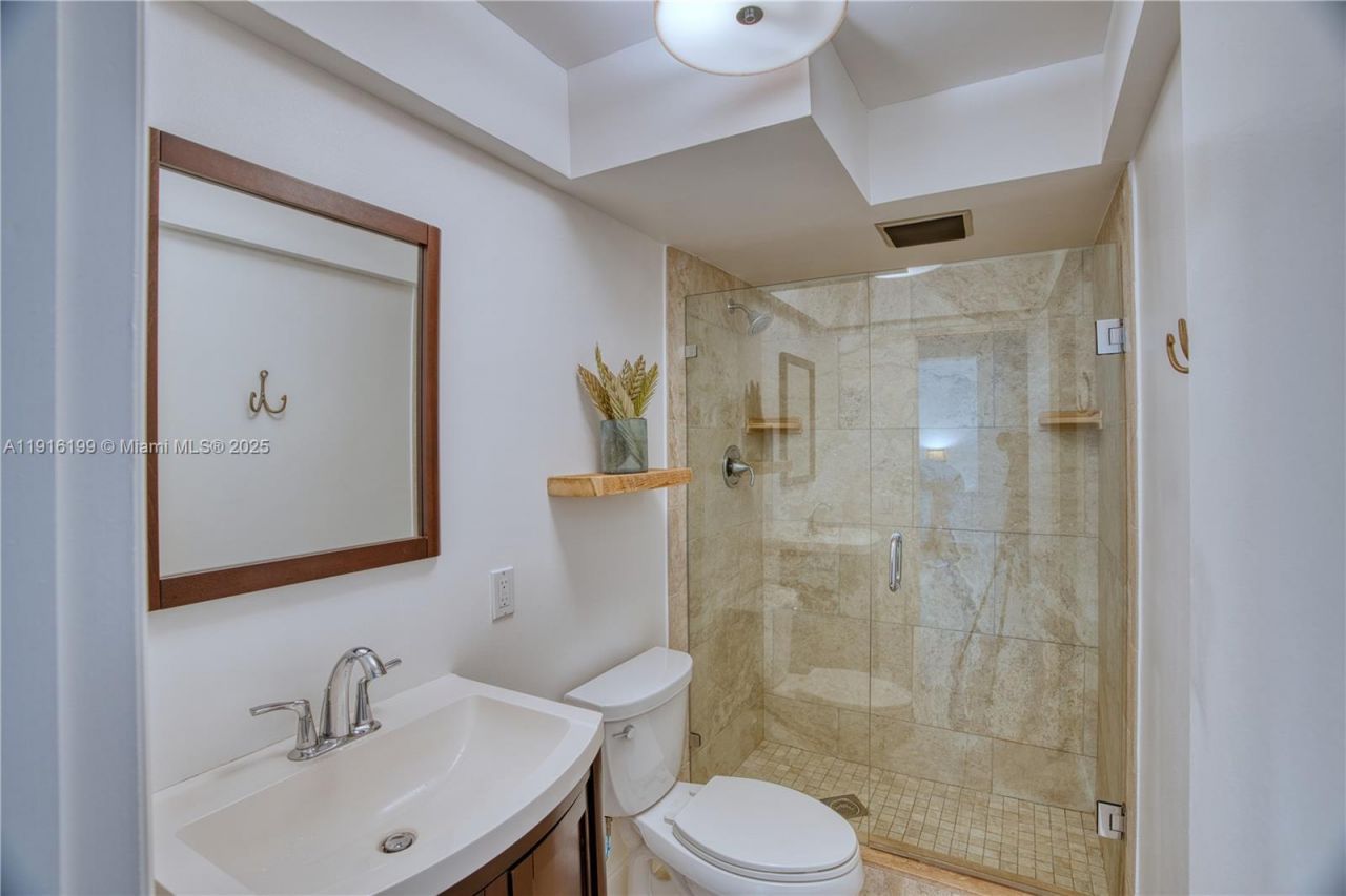 68 Yacht Club Dr, Unit 2, North Palm Beach, FL 33408 Photo