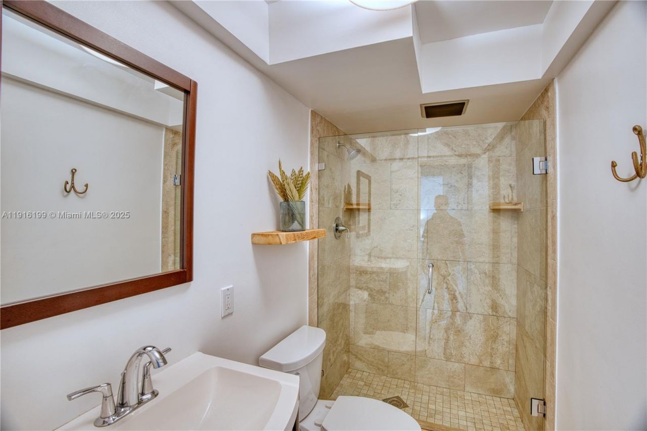 68 Yacht Club Dr, Unit 2, North Palm Beach, FL 33408 Photo