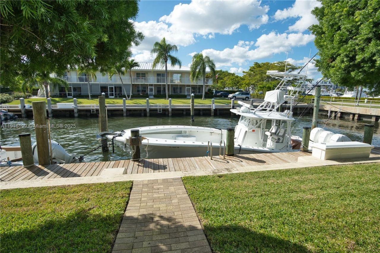 68 Yacht Club Dr, Unit 2, North Palm Beach, FL 33408 Photo