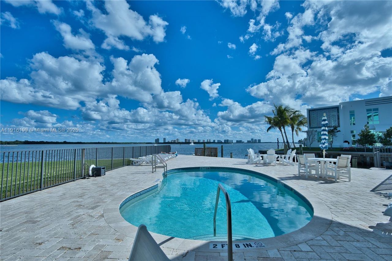 68 Yacht Club Dr, Unit 2, North Palm Beach, FL 33408 Photo