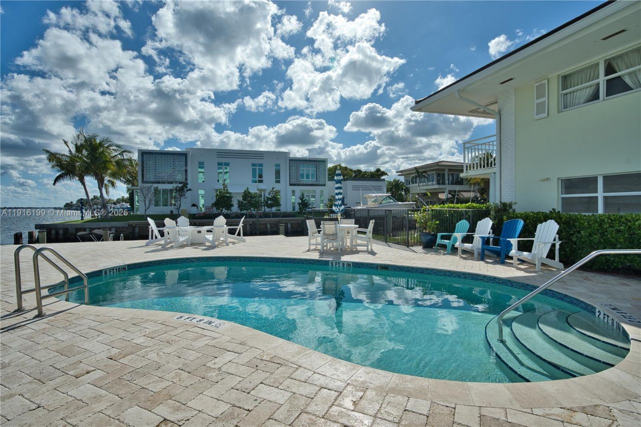 68 Yacht Club Dr, Unit 2, North Palm Beach, FL 33408 Photo
