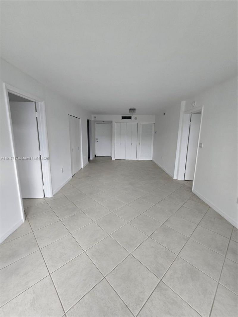 1775 Washington Ave, Unit 4G, Miami Beach, FL 33139 Photo