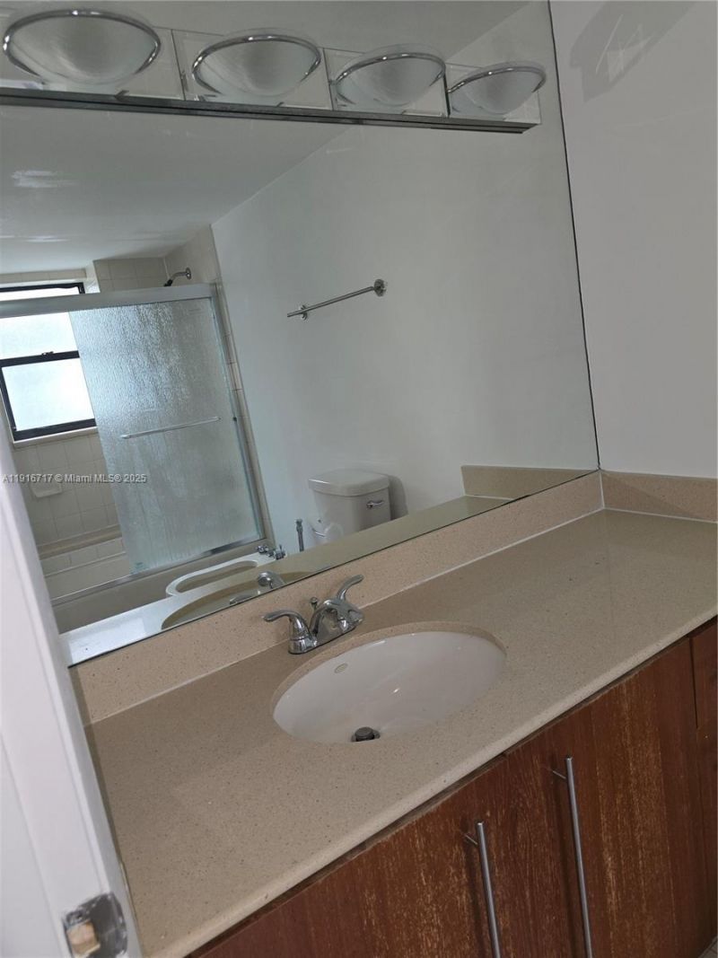 1775 Washington Ave, Unit 4G, Miami Beach, FL 33139 Photo