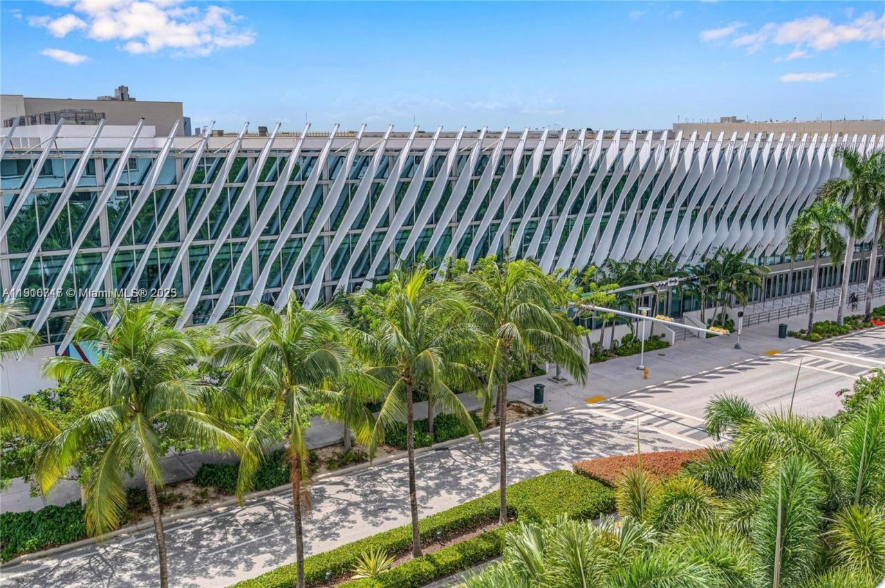 1775 Washington Ave, Unit 4G, Miami Beach, FL 33139 Photo