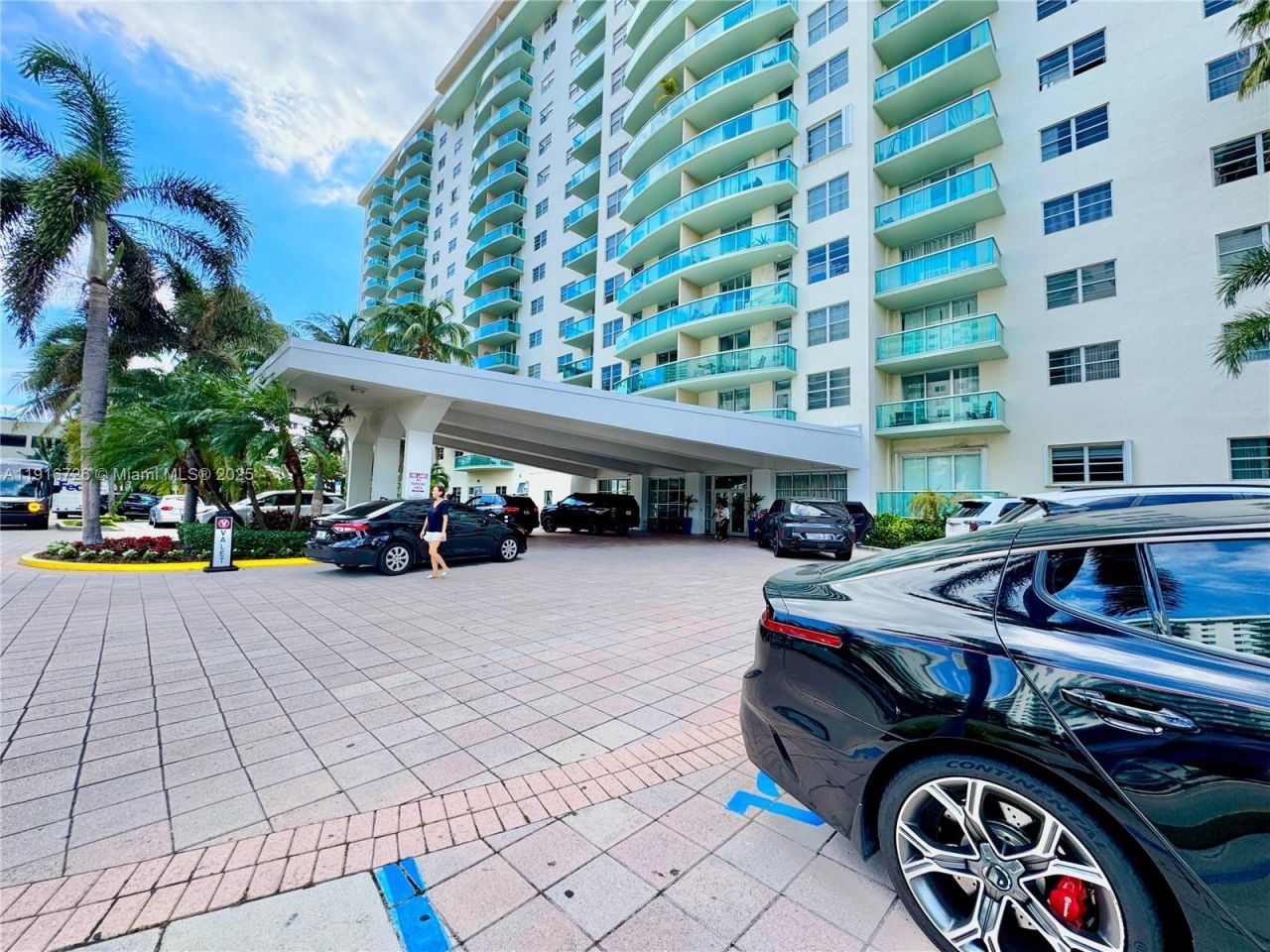 19390 Collins Ave, Unit 1610, Sunny Isles Beach, FL 33160 Photo