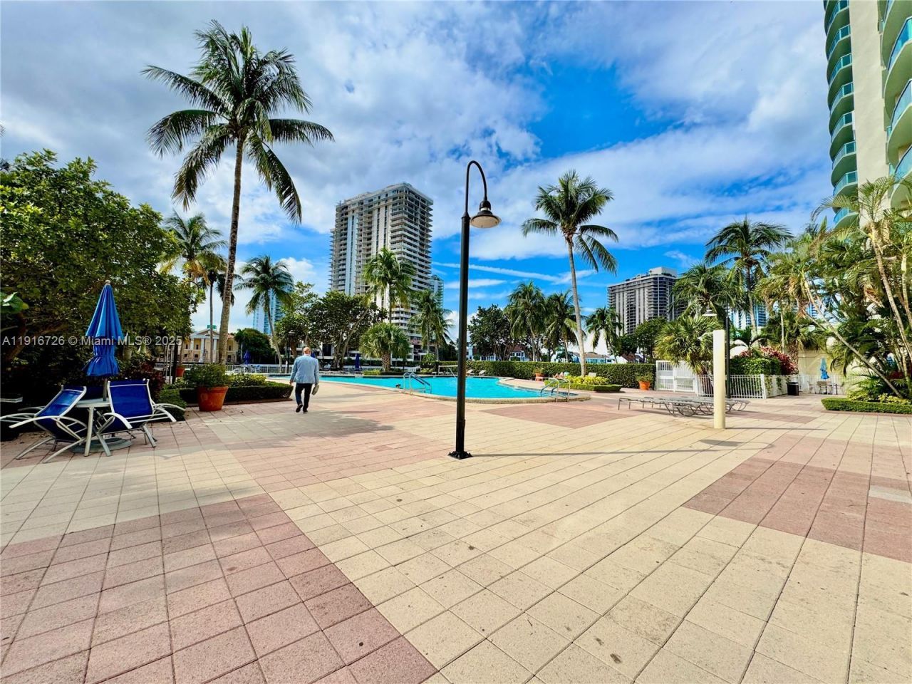 19390 Collins Ave, Unit 1610, Sunny Isles Beach, FL 33160 Photo