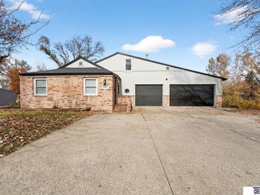 2706 N 88 Street, Omaha, NE 68134