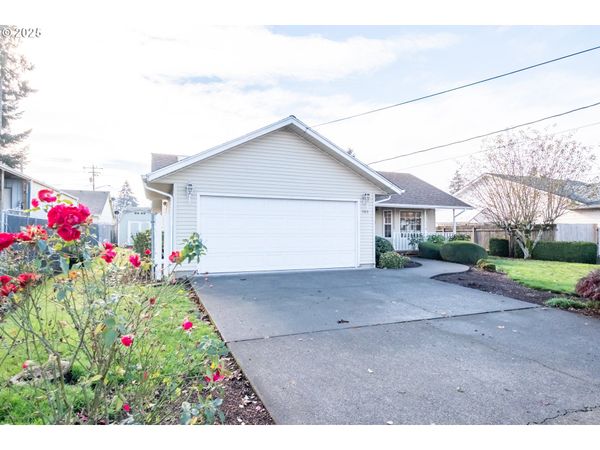 980 CLEVELAND ST, Aumsville, OR 97325