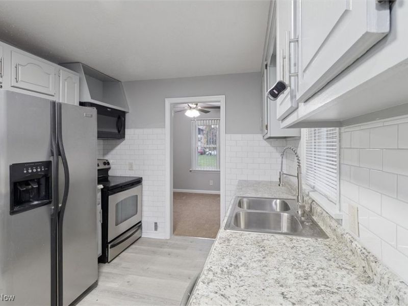 14104 Saybrook Avenue, Cleveland, OH 44105 Photo 14