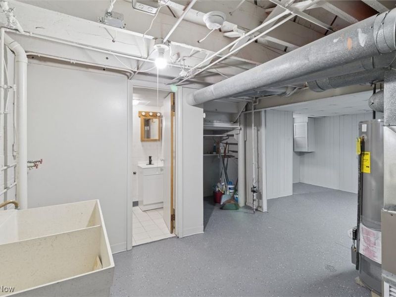 14104 Saybrook Avenue, Cleveland, OH 44105 Photo 33