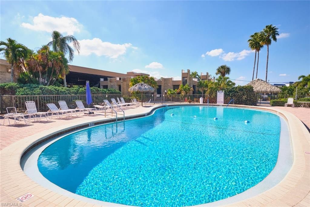1747 Pebble Beach Dr, Unit 208, Fort Myers, FL 33907 Photo