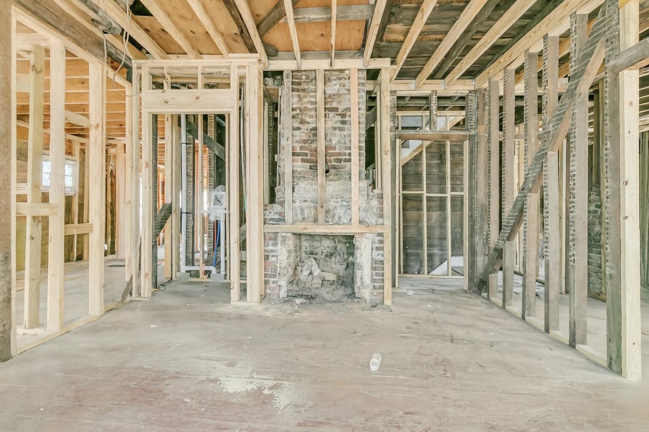 153 Queen Street Photo 13