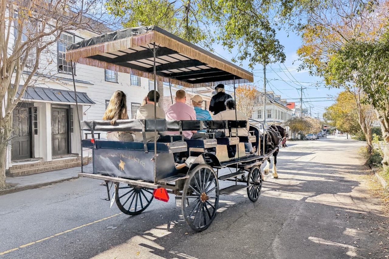 153 Queen Street Photo 3