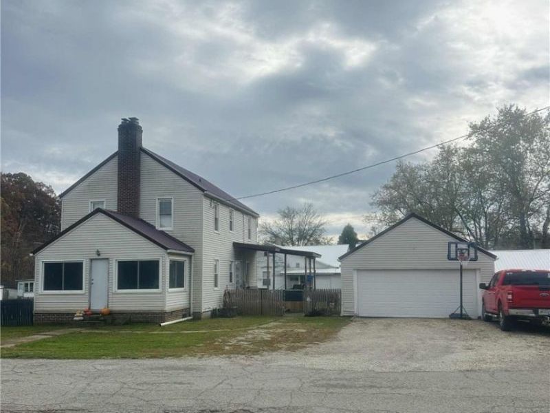 185 Adams Street, Corning, OH 43730 Photo 4