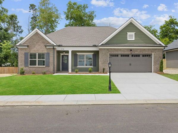 396 Winchester Drive, Rossville, GA 30741