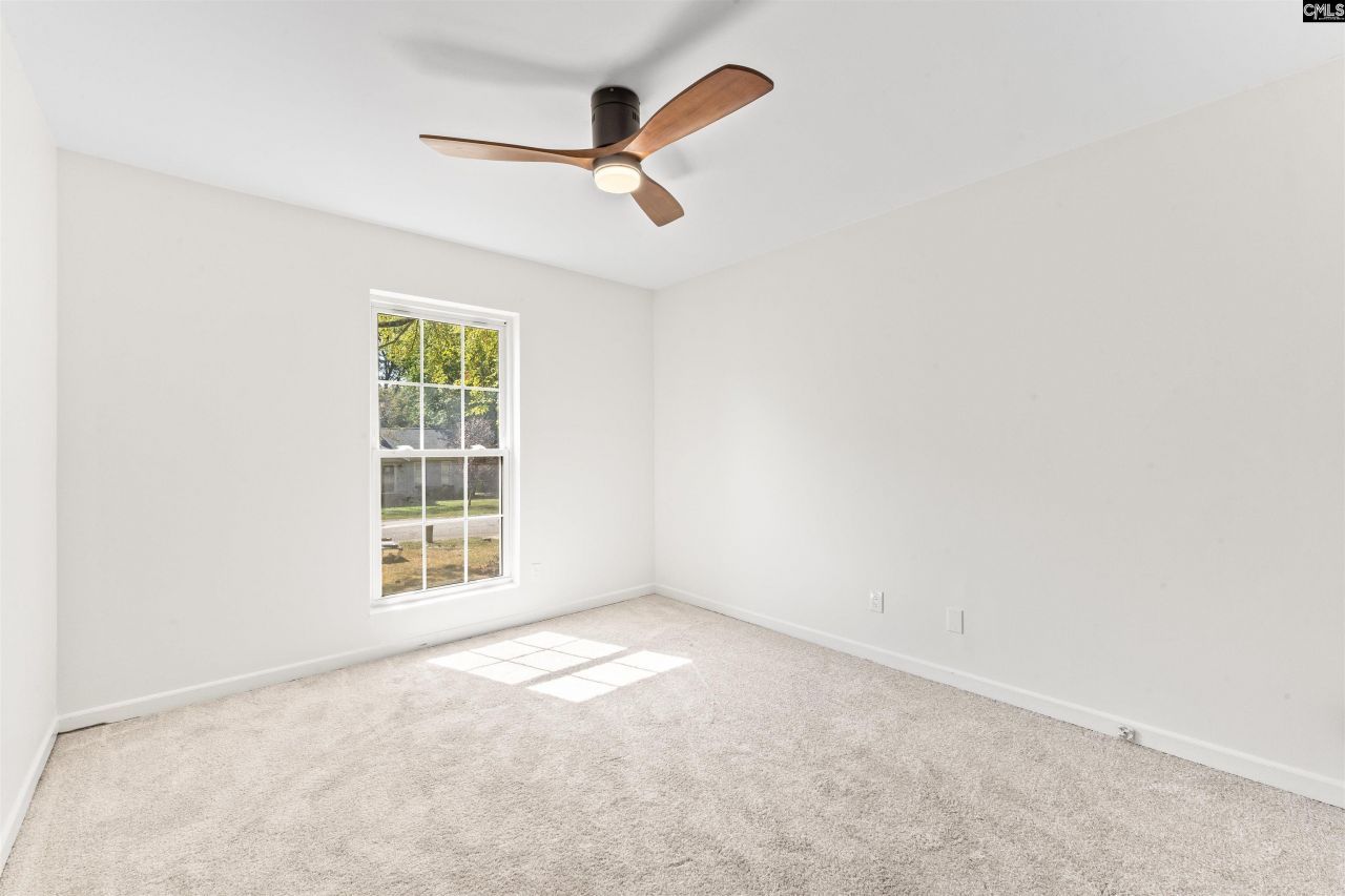 124 Minehead Road Photo 13