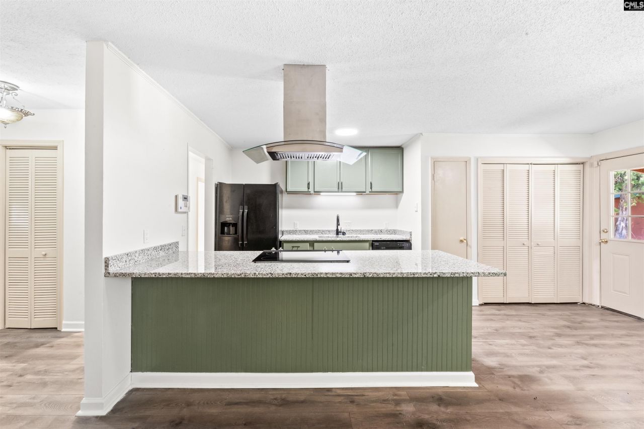 124 Minehead Road Photo 6