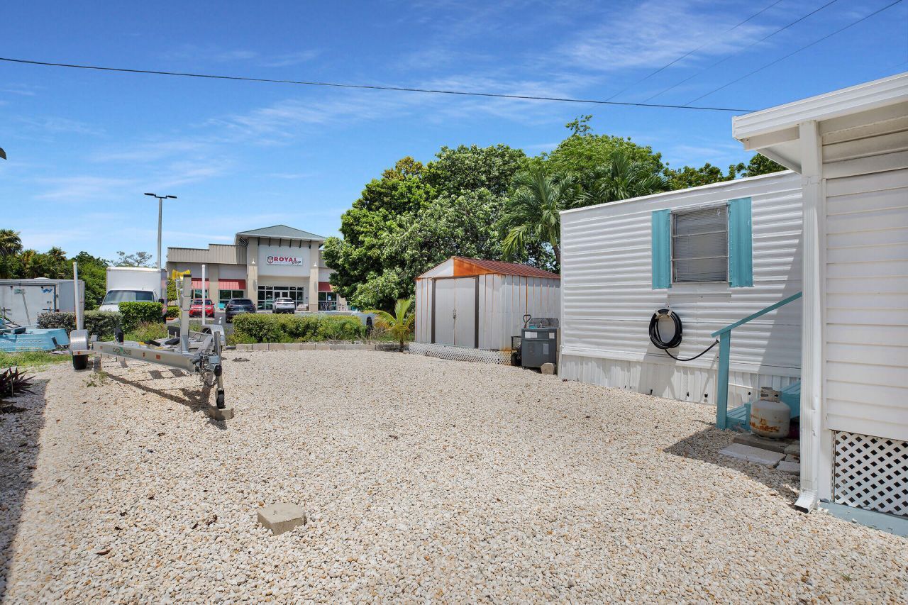 6099 Overseas Highway, Unit 4W, Marathon, FL 33050 Photo