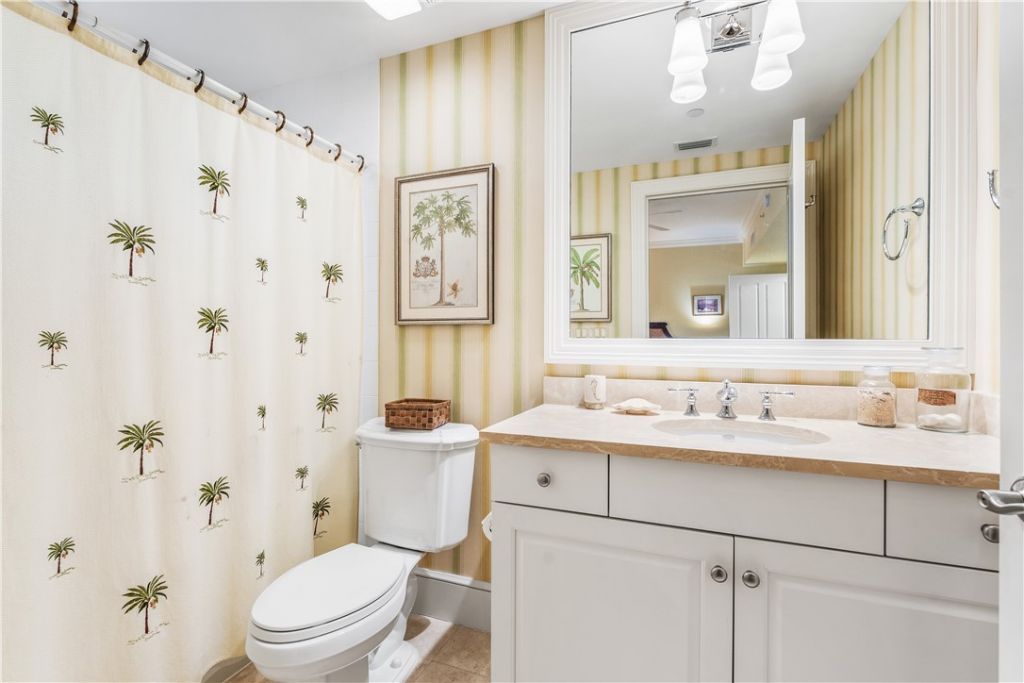 11 Royal Palm Point, Unit PH-W, Vero Beach, FL 32960 Photo