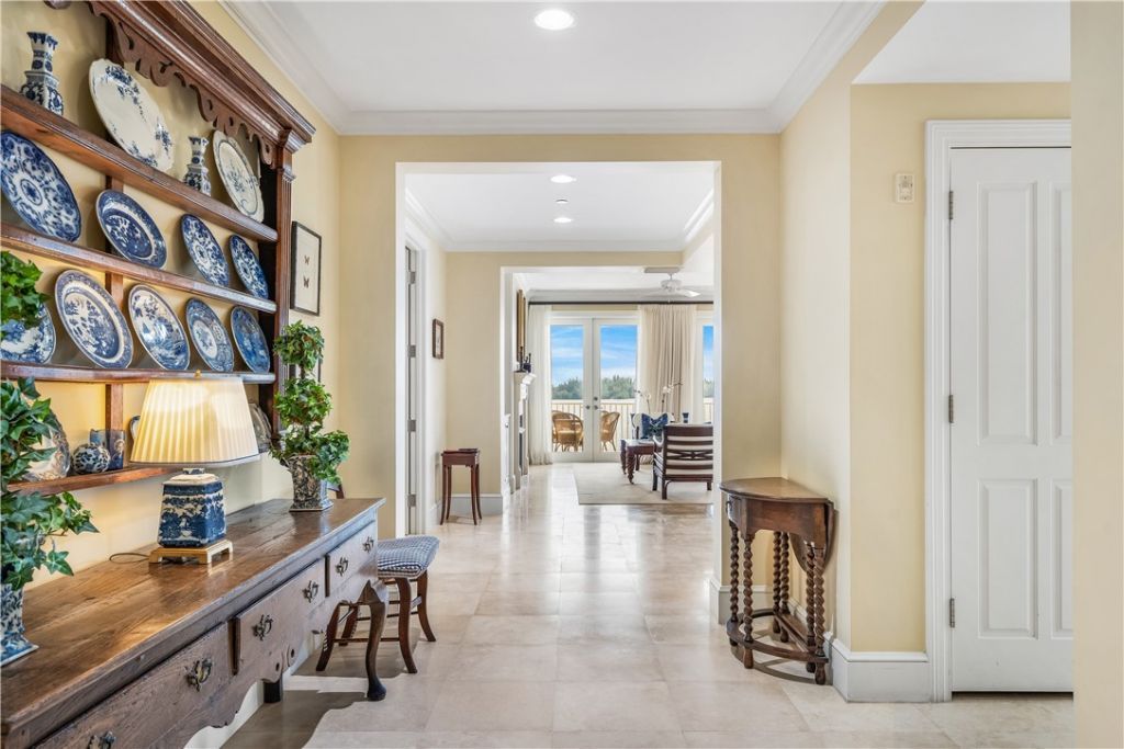 11 Royal Palm Point, Unit PH-W, Vero Beach, FL 32960 Photo