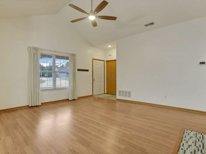 7645 Redman Lane, Reynoldsburg, OH 43068 Photo 3