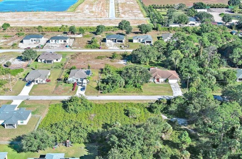 341 Ranchito Ave, Lehigh Acres, FL 33974 Photo