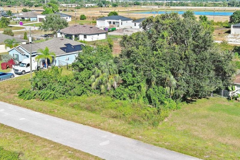 341 Ranchito Ave, Lehigh Acres, FL 33974 Photo