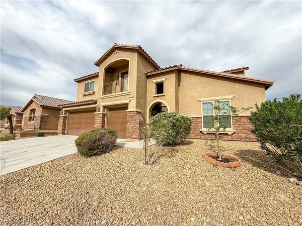 7276 White Bloom Avenue, Las Vegas, NV 89117