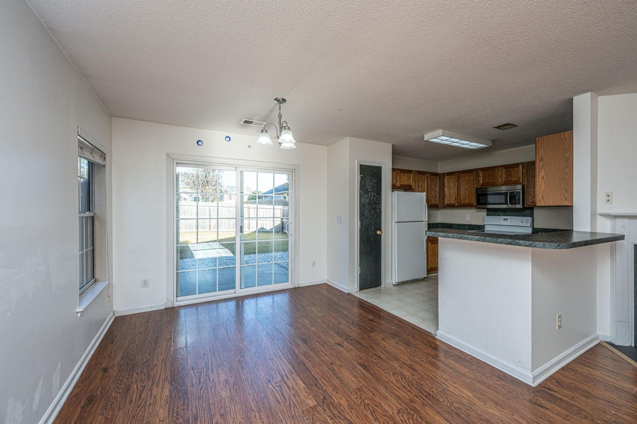 120 Two Pond Loop Photo 11