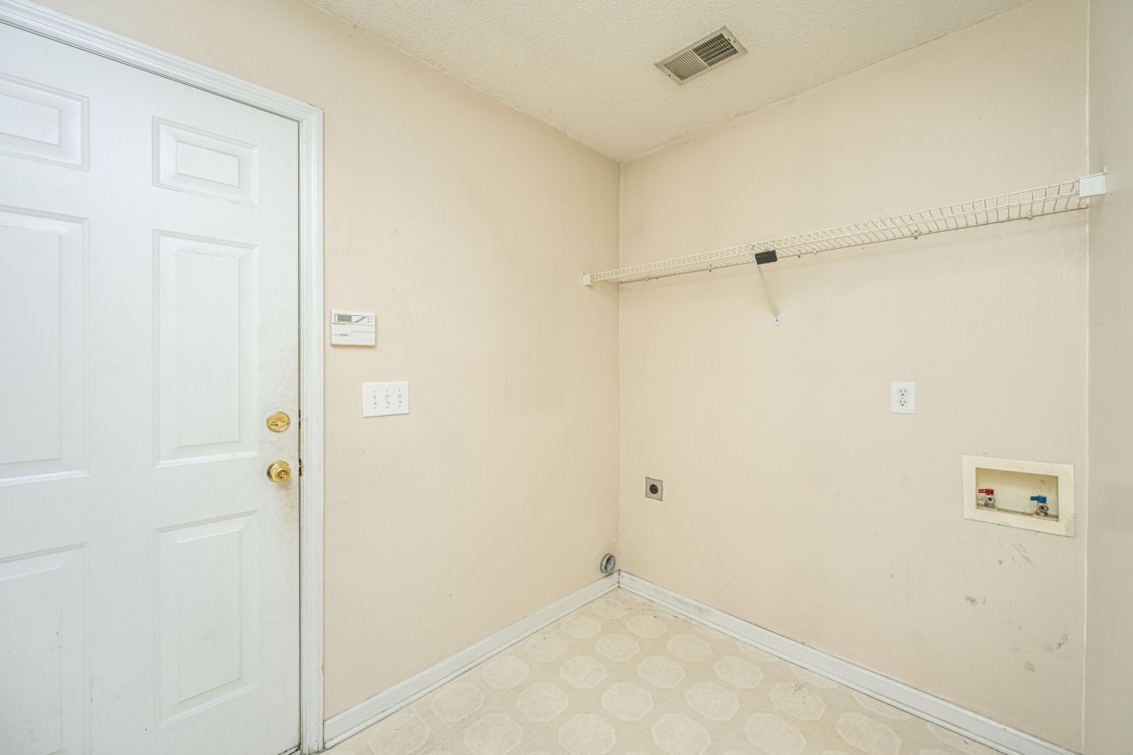 120 Two Pond Loop Photo 25