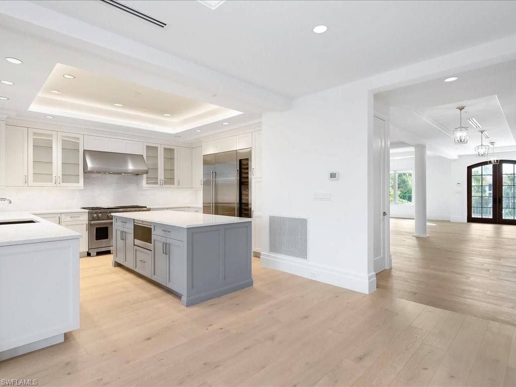 745 12th Ave S, Unit 102, Naples, FL 34102 Photo