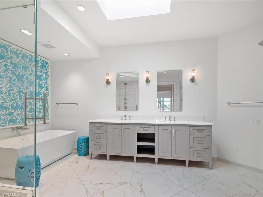 745 12th Ave S, Unit 102, Naples, FL 34102 Photo