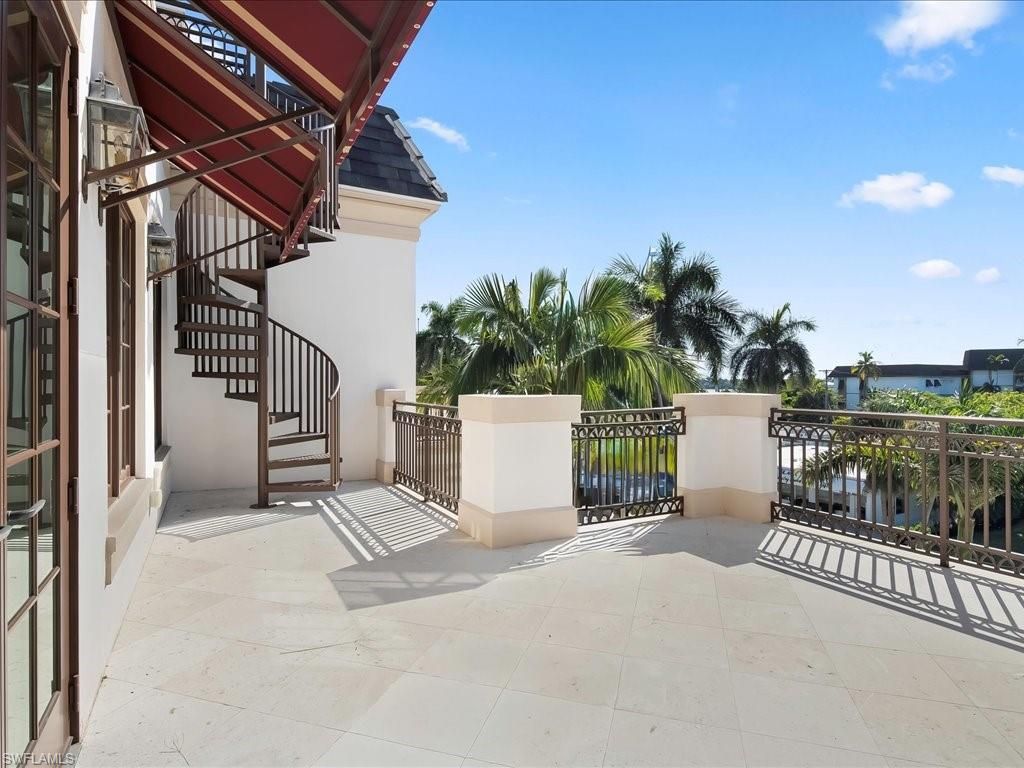 745 12th Ave S, Unit 102, Naples, FL 34102 Photo