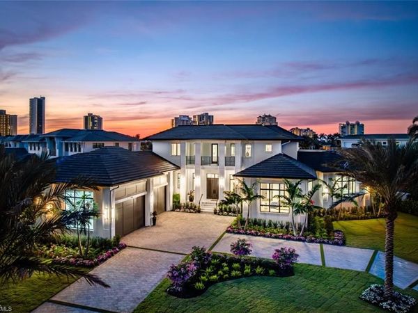 405 NEAPOLITAN WAY, NAPLES, FL 34103