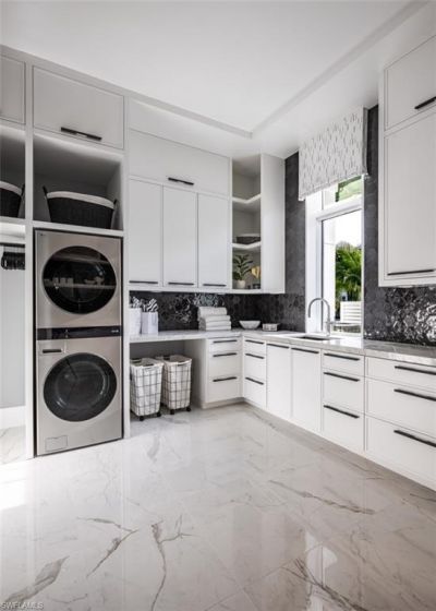 405 Neapolitan Way, Naples, FL 34103 Photo